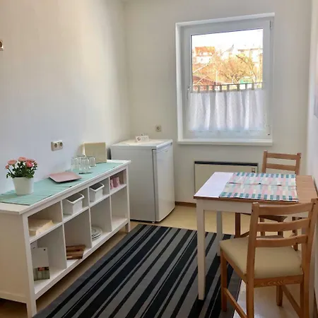 Forsthof Next Door Szálloda 4*
